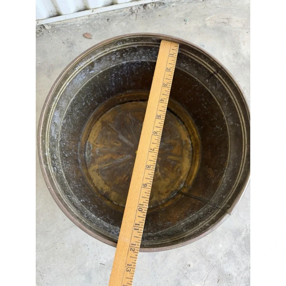 VTG Metal Waste Basket Trash Can Heavy Emboss Brass Shell Pattern Coastal Patina